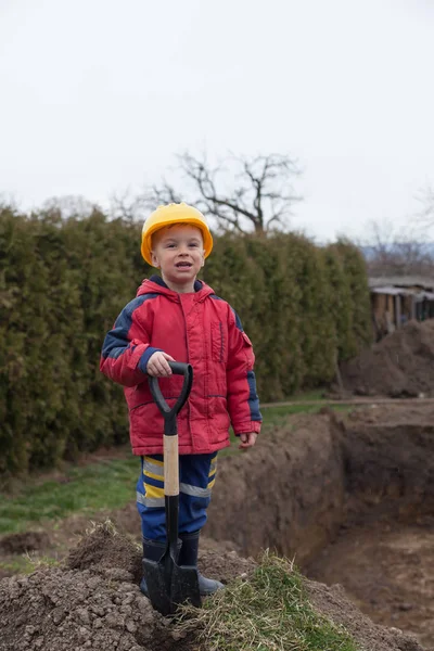 Small worker — Stock Photo, Image