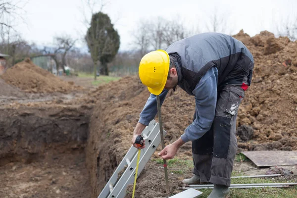 Un trabajador cualificado — Foto de Stock