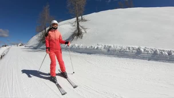 Pretty Woman Skiing Young Girl Enjoying Skiing Young Girl Spending — Stock Video