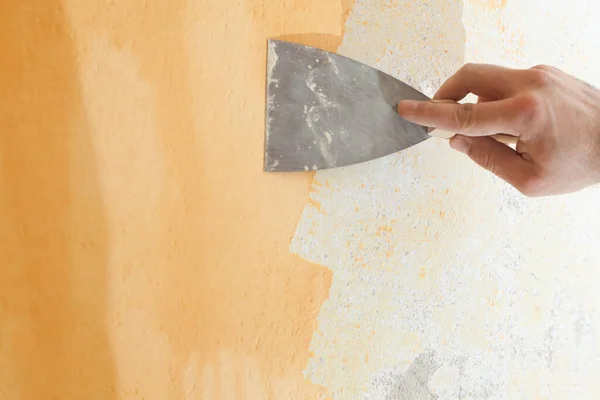 Scraping Old Plaster Applying New Reconstruction New House — Stock Photo, Image