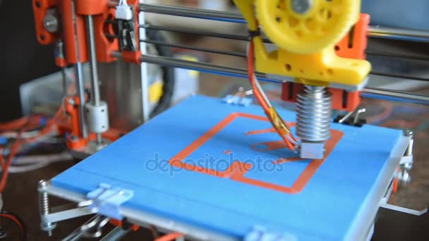 3D tiskárna vytiskne část — Stock video