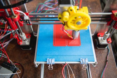 3D yazıcı bölümü yazdırır