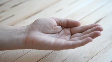 Hapları eline düşmek