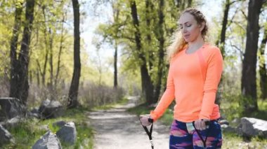 silah üzerinde lastik bant ile egzersiz