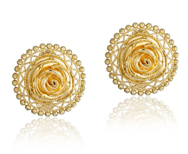 Mode vrouwen oorbellen in goud. — Stockfoto