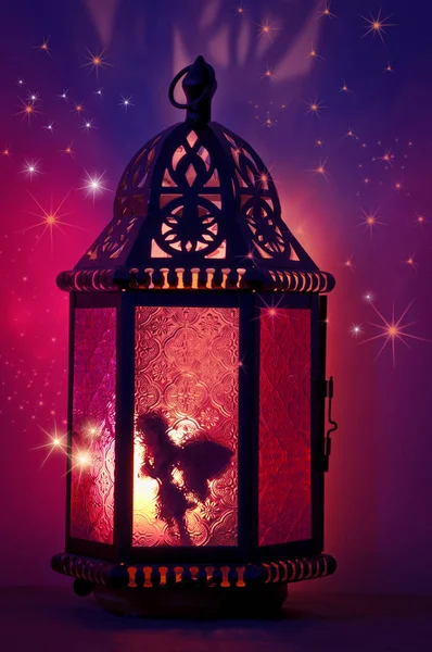 Tündér-belső lámpa csillogó csillagok és lila és rózsaszín színekben — Stock Fotó