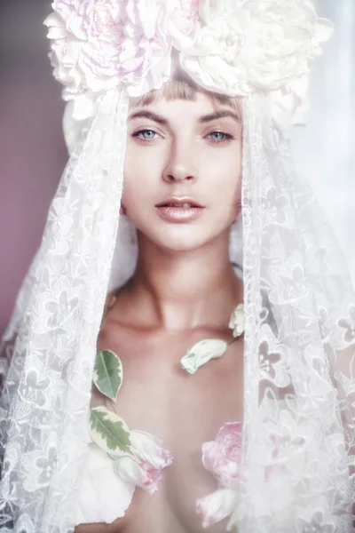 Portrait d'une belle mariée de mode — Photo