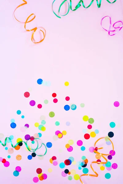 Festa colorida confetti com espaço de cópia — Fotografia de Stock