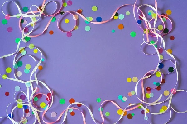 Барвисті вечірки конфетті з простором для копіювання — стокове фото