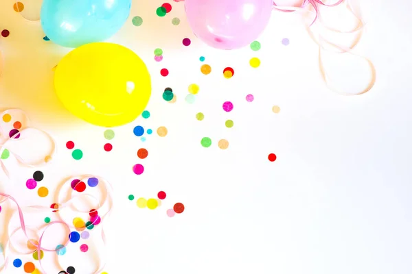 Färgstarka part konfetti med kopia utrymme — Stockfoto