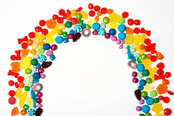 五颜六色的糖果彩虹白色背景 — 图库照片