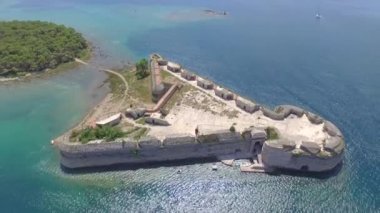 Hava helikopter atış St. Nicholas kale - Sibenik adalar