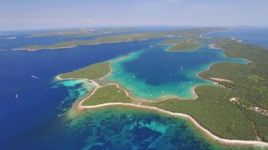 Veli sıçan havadan görünümü Adriyatik üzerinde ada Dugi Otok