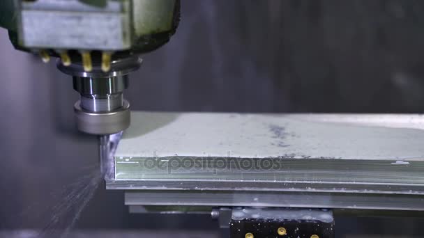 Metallverarbeitende CNC-Fräsmaschine. — Stockvideo