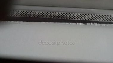3D printerlere harcama maddeler çalışması sırasında. Selektif lazer sinterleme toz malzeme sinter için güç kaynağı olarak bir lazer kullanan bir katkı imalat tekniğidir.