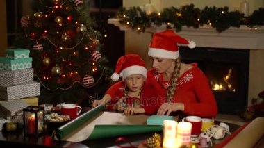 Noel ve yılbaşı için hediye paketleri.