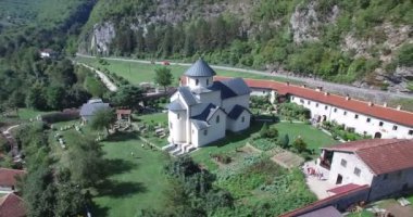 Manastır Moraca havadan görünümü