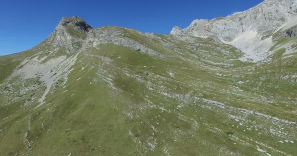 モンテネグロの山の空撮 — ストック動画