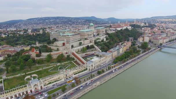 Budapest Duna folyó túlpartján Utcarészlet
