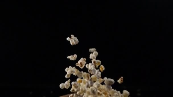 Popcorn i fritt fall — Stockvideo