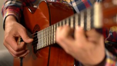 adam oyun klasik gitar