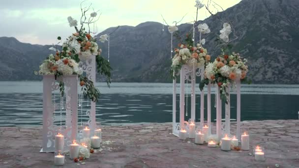 Bir düğün töreni için dekore edilmiş yer — Stok video