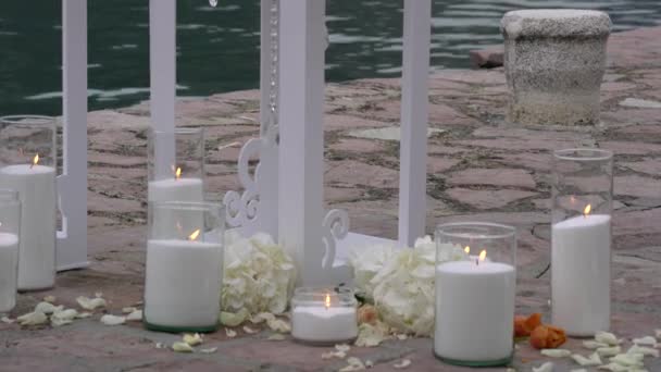 Lugar decorado para uma cerimônia de casamento — Vídeo de Stock