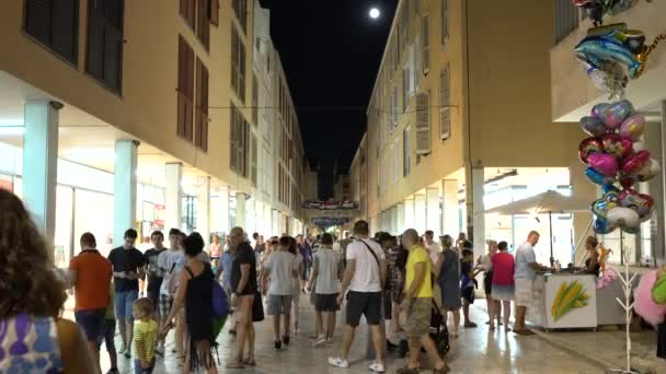 자다르, 올드 타운의 메인 스트리트에에서 자다르, 크로아티아-7 월 19 일, 2016: Siroka 거리. — 비디오
