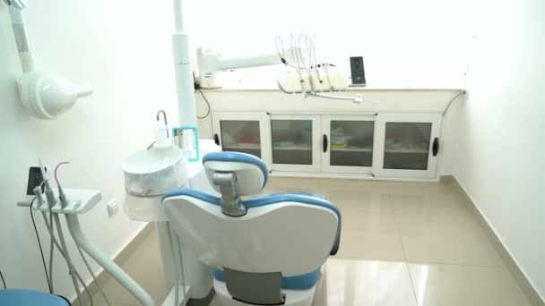 Dental office zonder mensen — Stockvideo