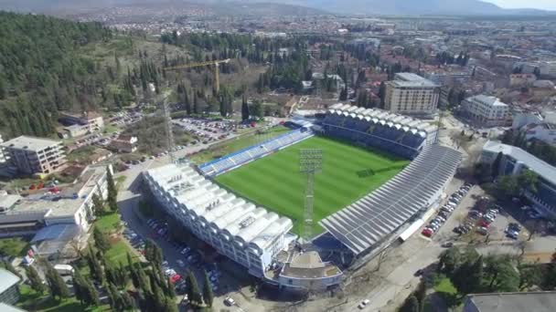 Letecký pohled na fotbalový stadion v Podgorice