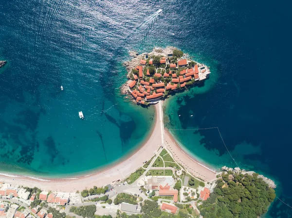 Ilha Sveti Stefan em Budva, Montenegro — Fotografia de Stock