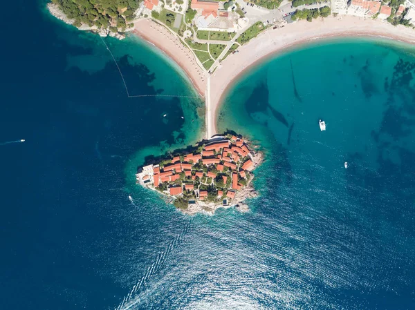 Isla Sveti Stefan en Budva, Montenegro —  Fotos de Stock