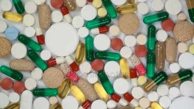 tabletler ve hapları bir turntable döndürmek