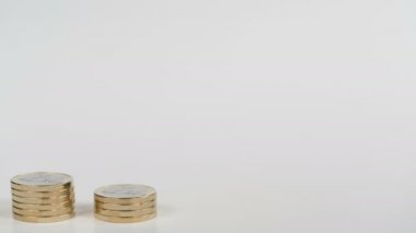 Sikkelerin büyüme grafik simgeleyen sütunlar