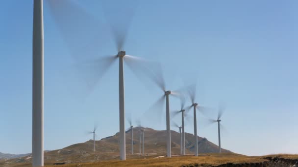Geradores de energia eólica em Montenegro — Vídeo de Stock