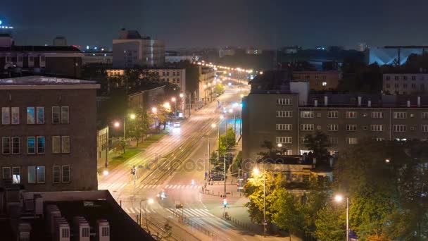 Night view of the Independence Avenue in Warsaw — Stock Video