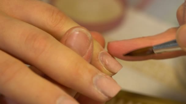 Procedimento para extensões de unhas em esteticista — Vídeo de Stock