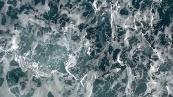 Feribot taraftan su yüzeyine görüntülemek — Stok video