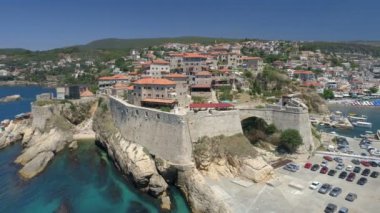 Eski Ulcinj şehrinin havadan görünüşü