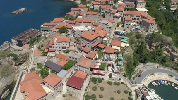 Вид с воздуха на старый город Улцинь — стоковое видео