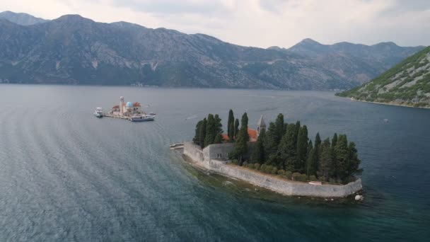 Vista aérea de St. George Island perto de Perast — Vídeo de Stock