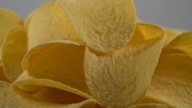 Patates cipsi döndürme