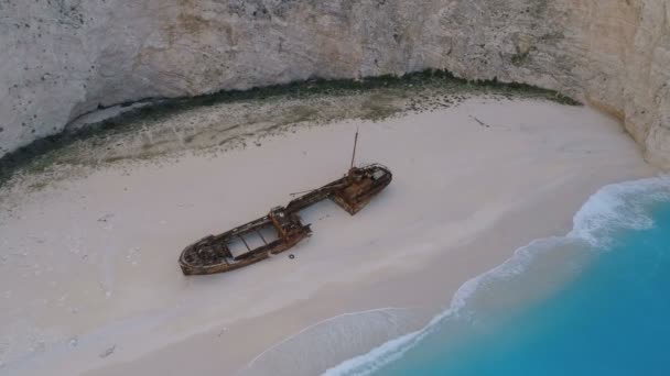 Aerial Footage Shipwreck Bay Navagio Beach, Zakynthos — Stock Video