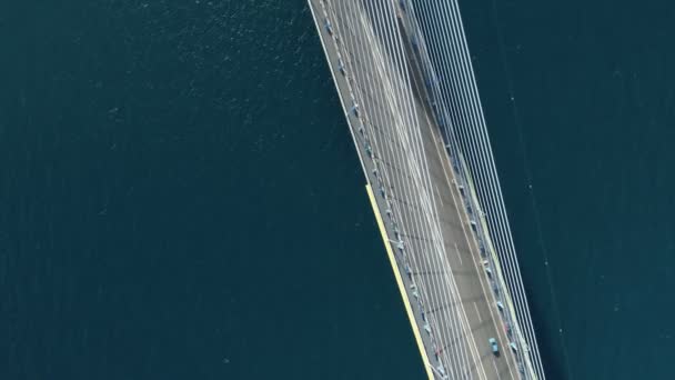 Vuelo sobre el puente Charilaos Trikoupis Rio-Antirio — Vídeo de stock