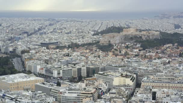 アテネとアクロポリス、リカベトスの丘、ギリシャからのビュー — ストック動画