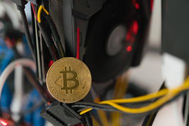 bitcoin bir rafa Kripto-para araştırma için bir grafik kartı arka plan üzerinde