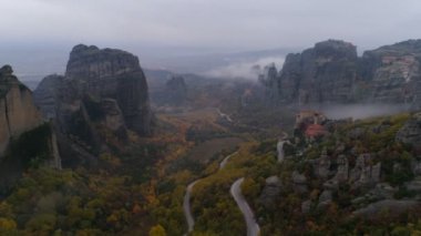 Yunanistan 'daki meteora manastırları