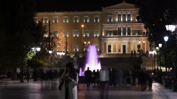 夜、アテネ、ギリシャでシンタグマ広場 — ストック動画