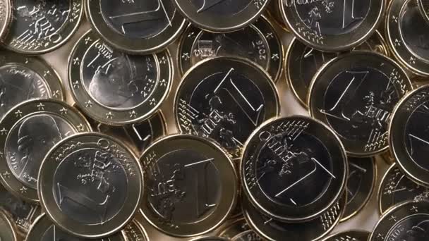 Вращающийся фон монеты евро — стоковое видео