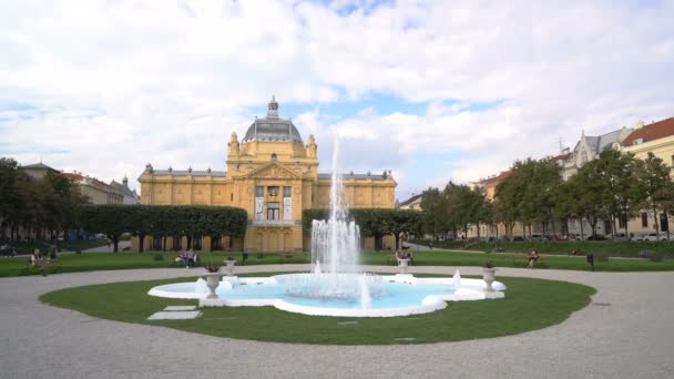 Zagreb, Kroasia - 20 September 2016: King Tomislav Square — Stok Video